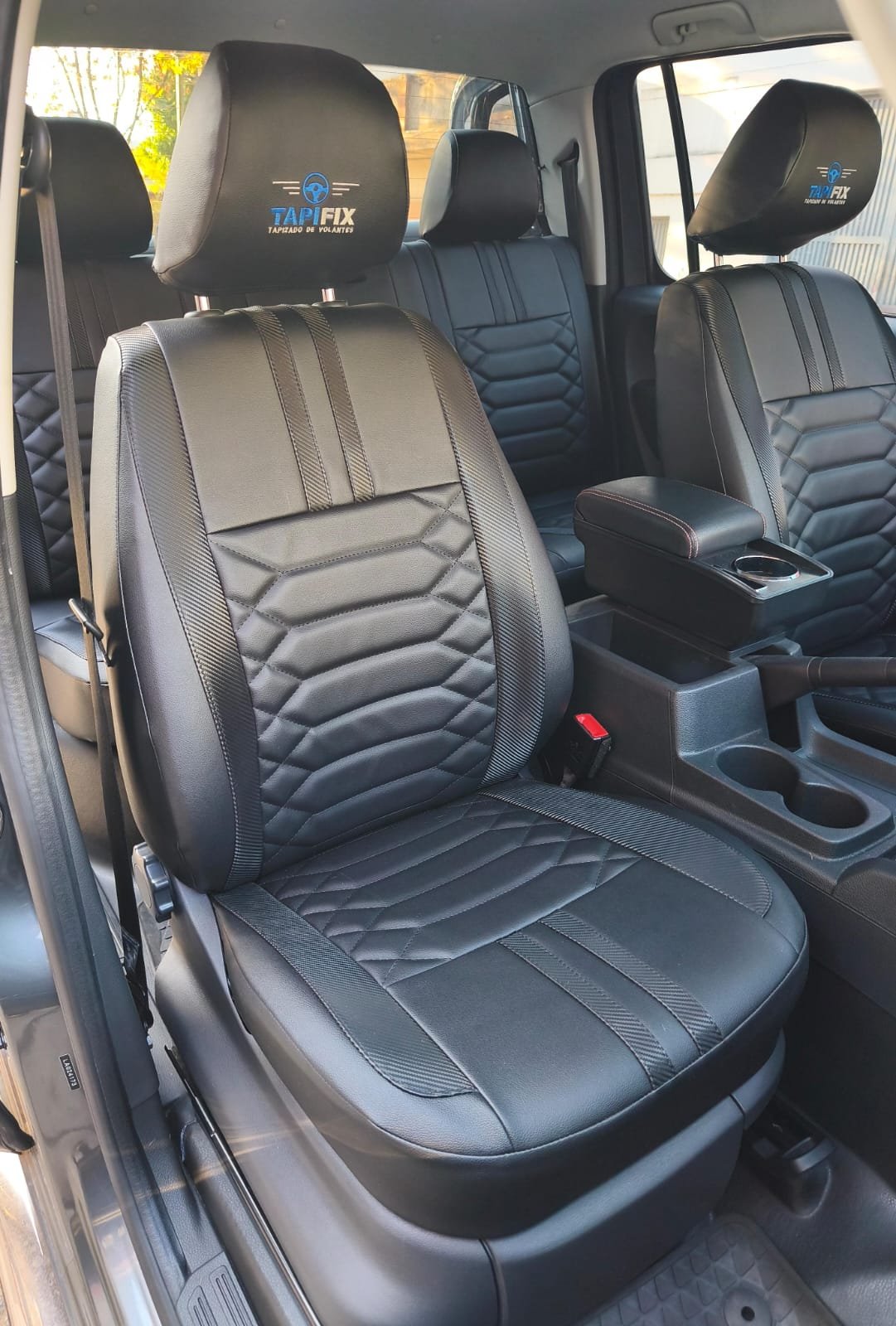 Volkswagen Amarok - Fundas de autos M&H Designs