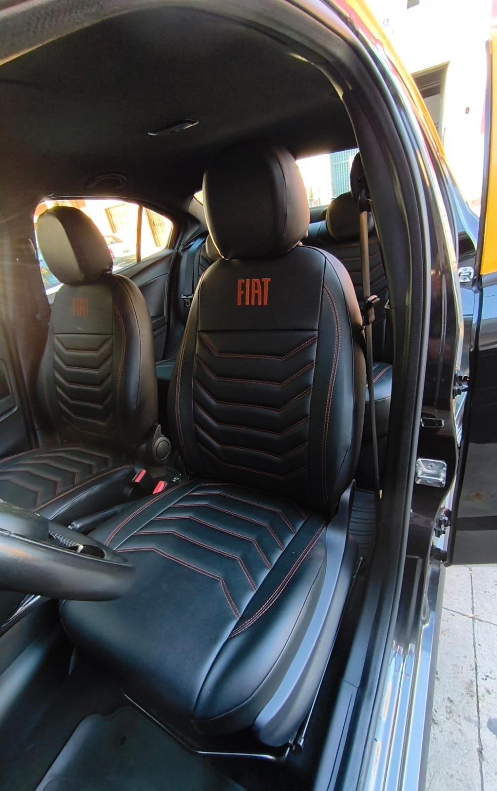 Fiat Cronos - Fundas de autos M&H Designs