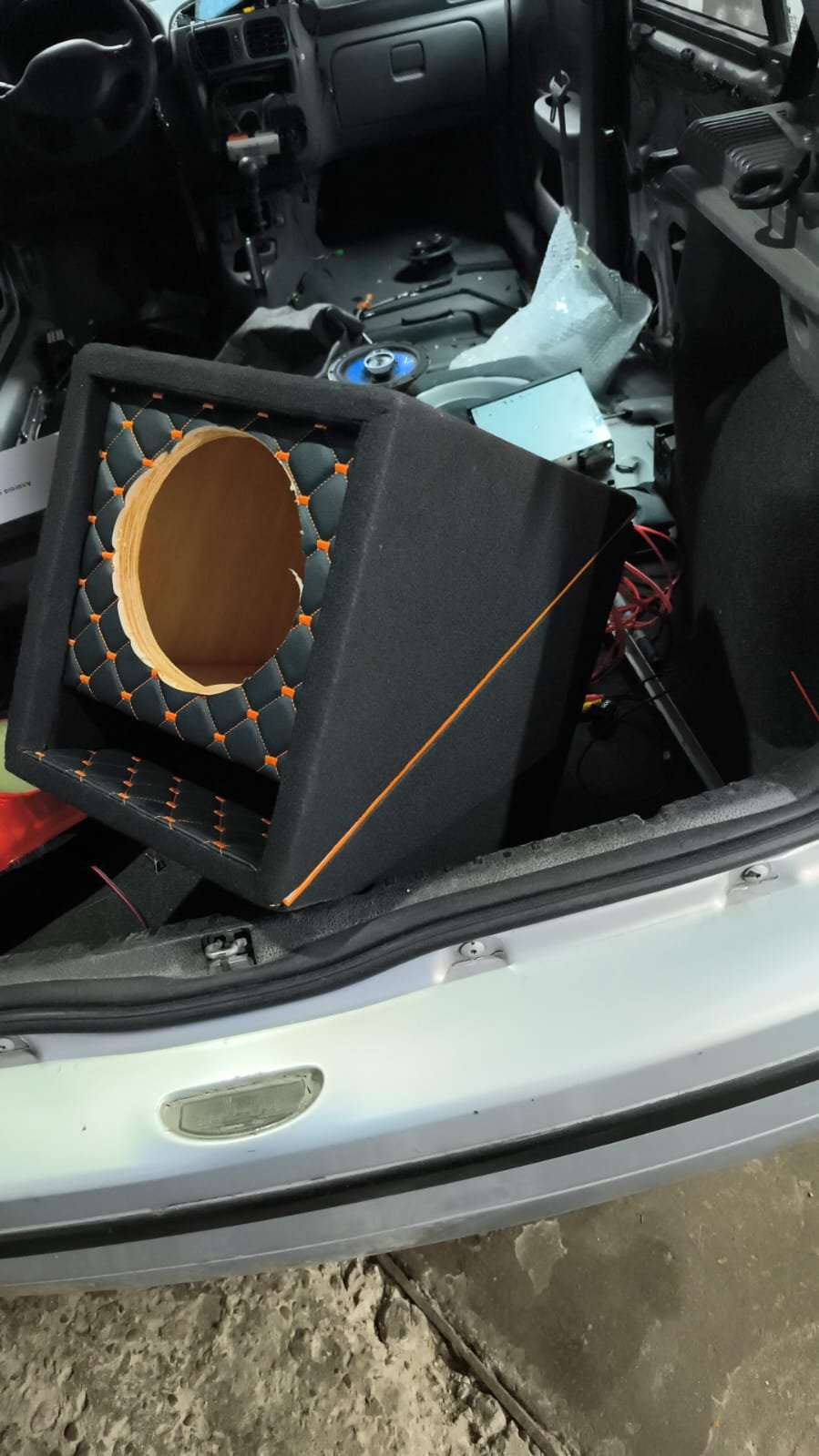Pantalla con navegacion - Car audio M&H Designs