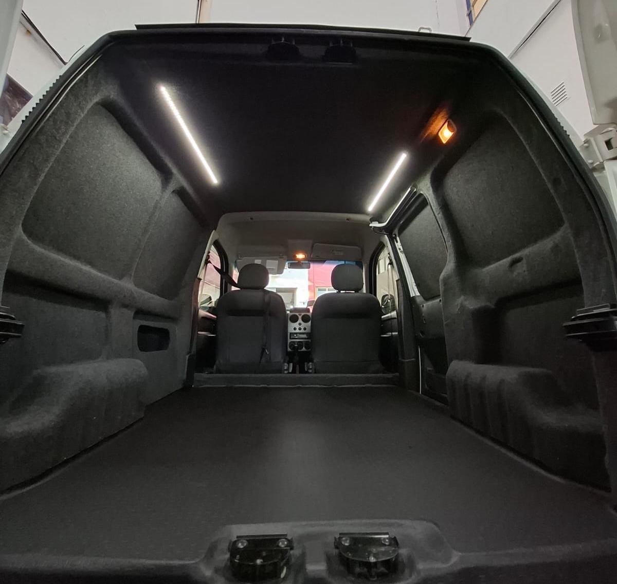 Mercedes Benz sprinter - Recubrimiento y equipamiento M&H Designs