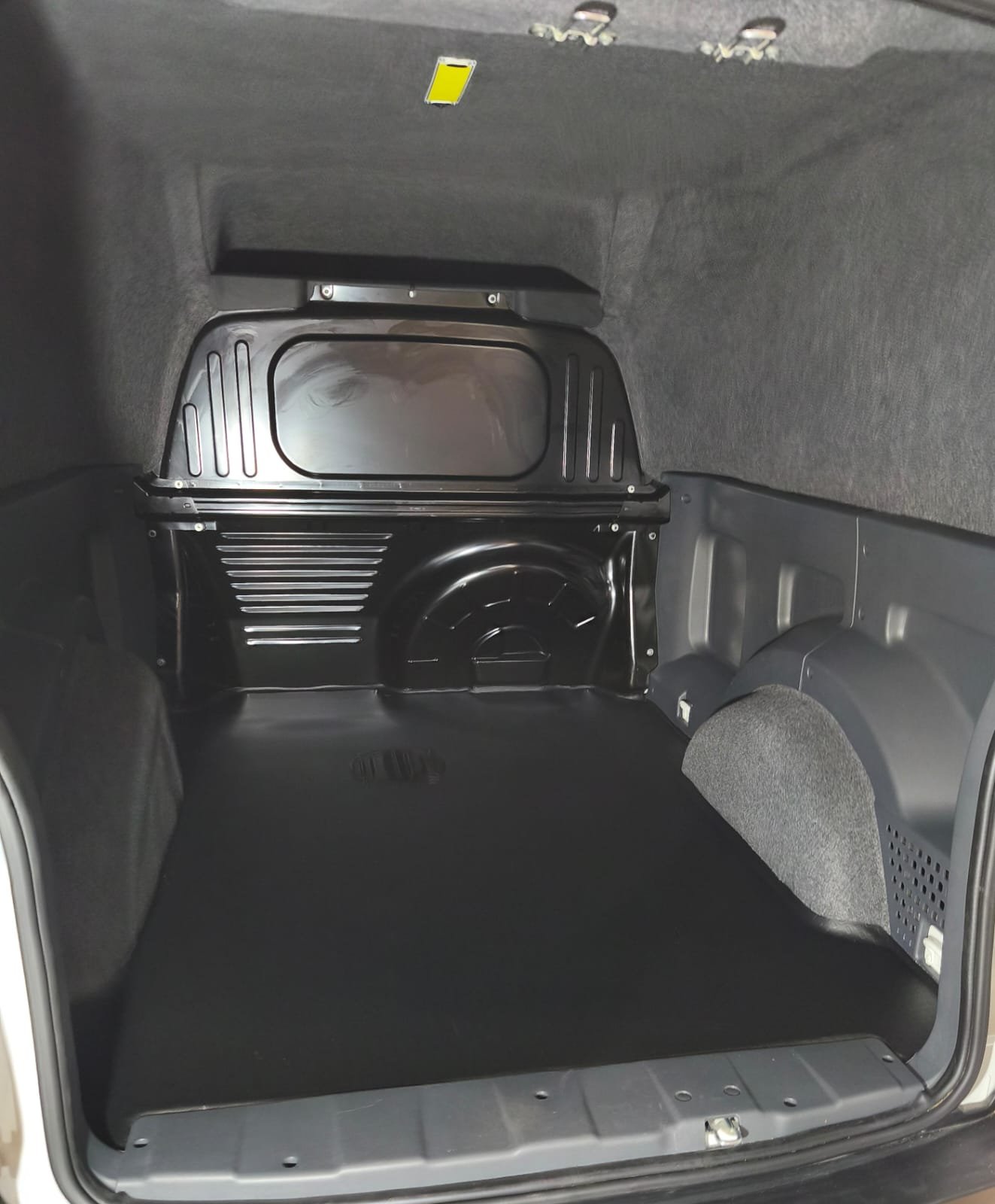 Fiorino línea nueva año 2026 recubrimiento completo - Recubrimiento y equipamiento M&H Designs