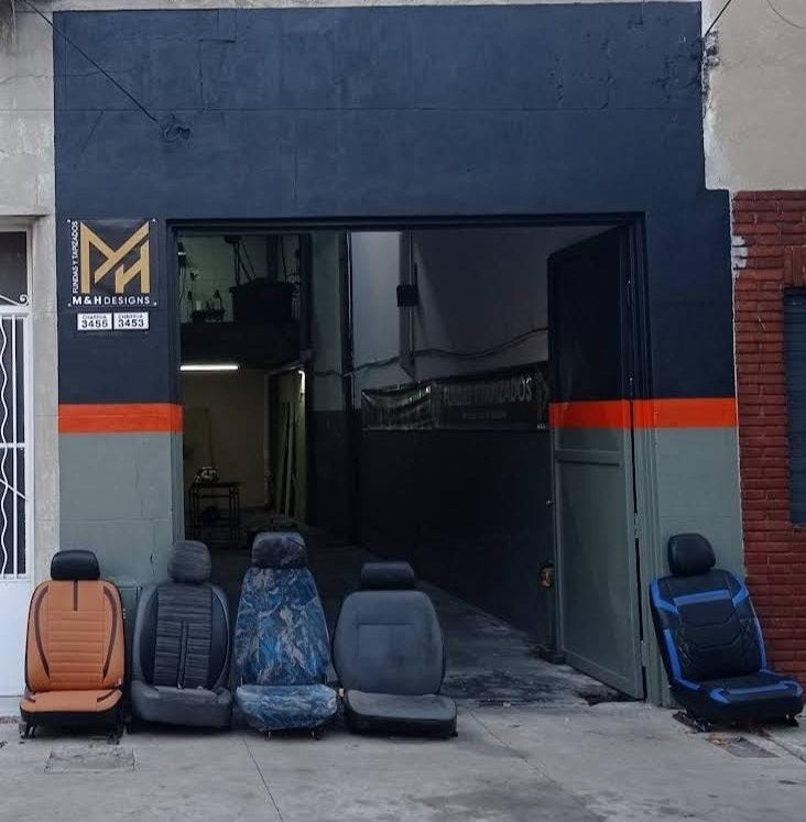 Frente del taller M&H Designs en Charrua 3455