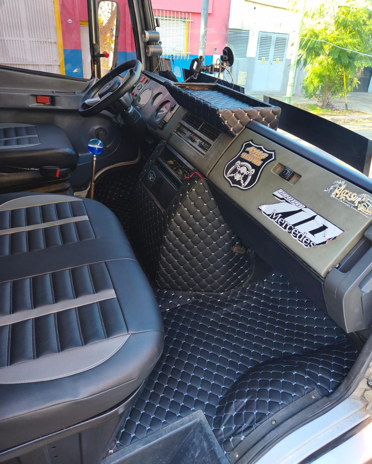 Tapizado interior de camion - Tapiceria M&H Designs